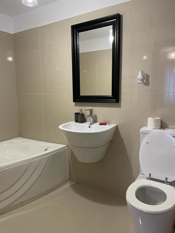 Londof Luxury Apartments - With A Panoramic View Over The City Brašov Exteriér fotografie