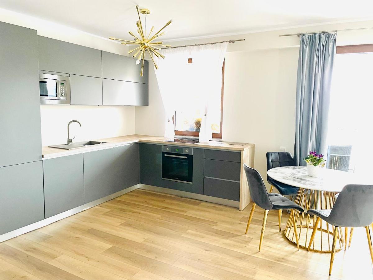 Londof Luxury Apartments - With A Panoramic View Over The City Brašov Exteriér fotografie